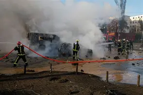 米兰体育-包含遭球迷集体评论离队维尼修斯被迫撤下与皇马欧冠的词条