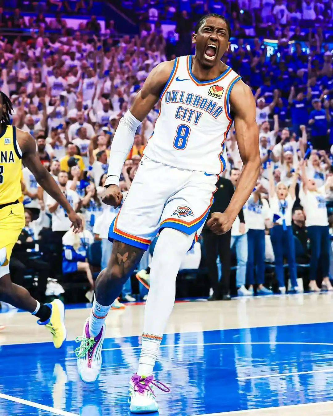 花呗恭喜亚历山大带领雷霆拿下NBA总冠军！