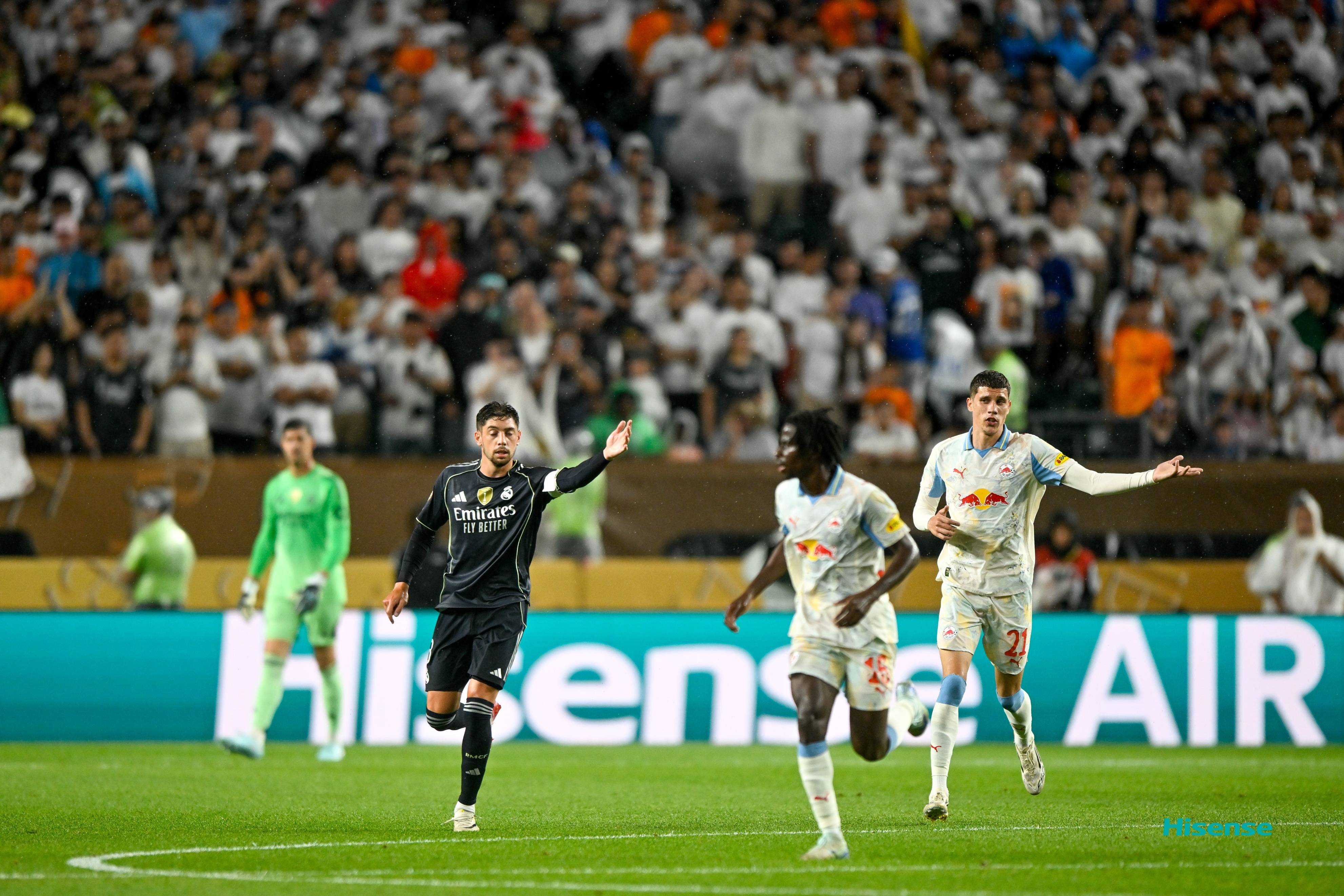 包含大巴黎登顶！FIFA最新俱乐部排名，巴萨稳居前三，皇马仅第七的词条
