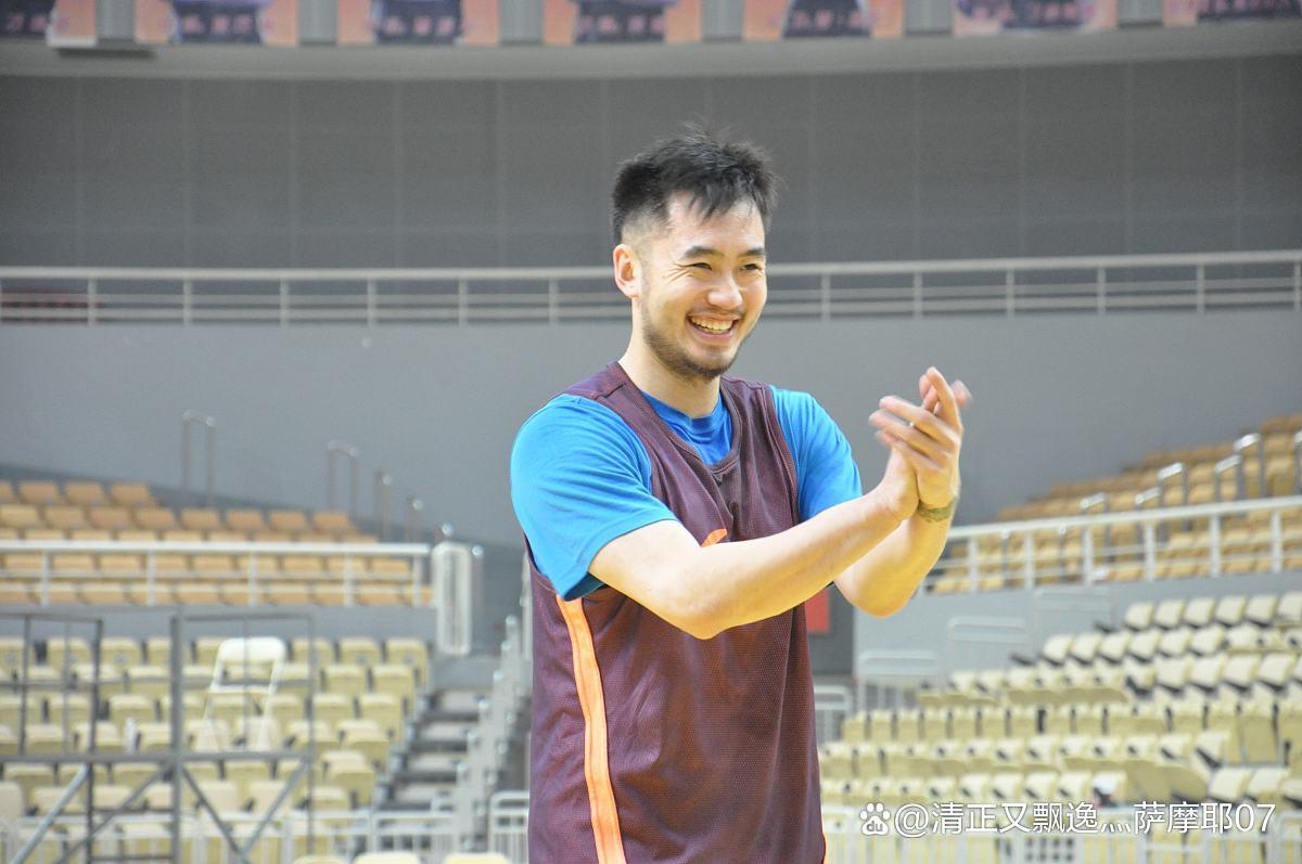 2-2！武汉三镇逼平联赛第3，邓卓翔带队11轮狂揽18分，成土帅之光